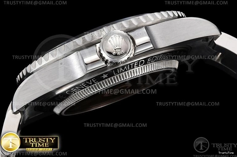 0101 ROLSUB0295B – Submariner Compact 1043